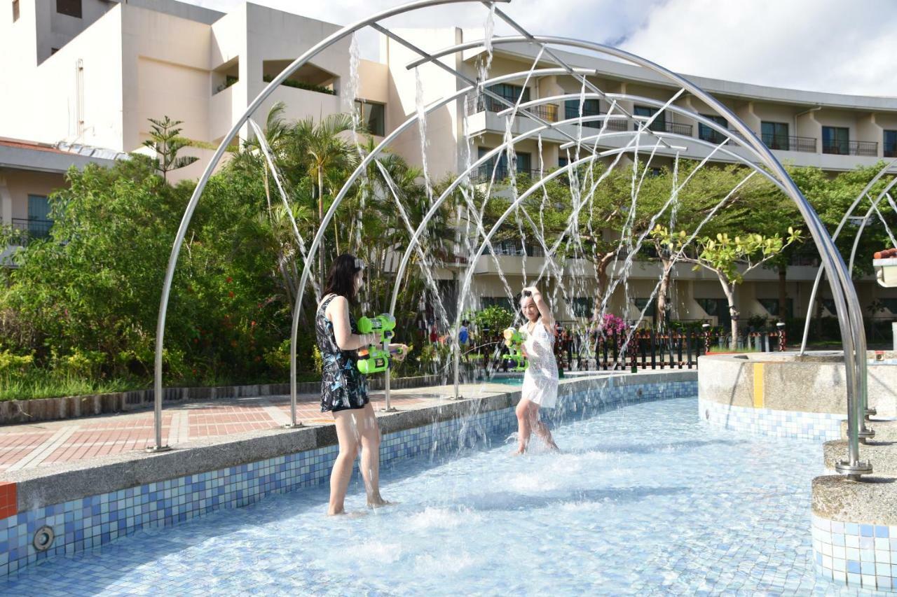 垦丁大街 垦丁福华渡假饭店酒店 外观 照片 Fountains at the park