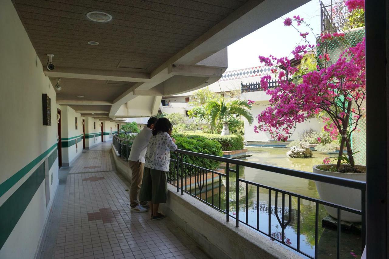 垦丁大街 垦丁福华渡假饭店酒店 外观 照片 The university's main building